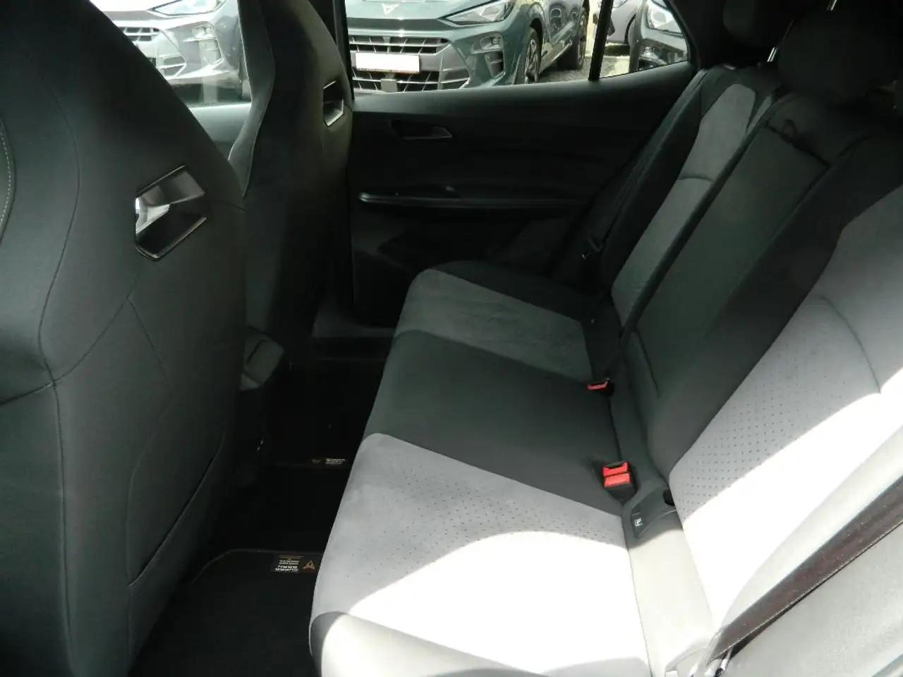 CUPRA Born 58kWh Edition Dynamic /TechM/PilotM/Sitzheizung — Vehicle gallery 13