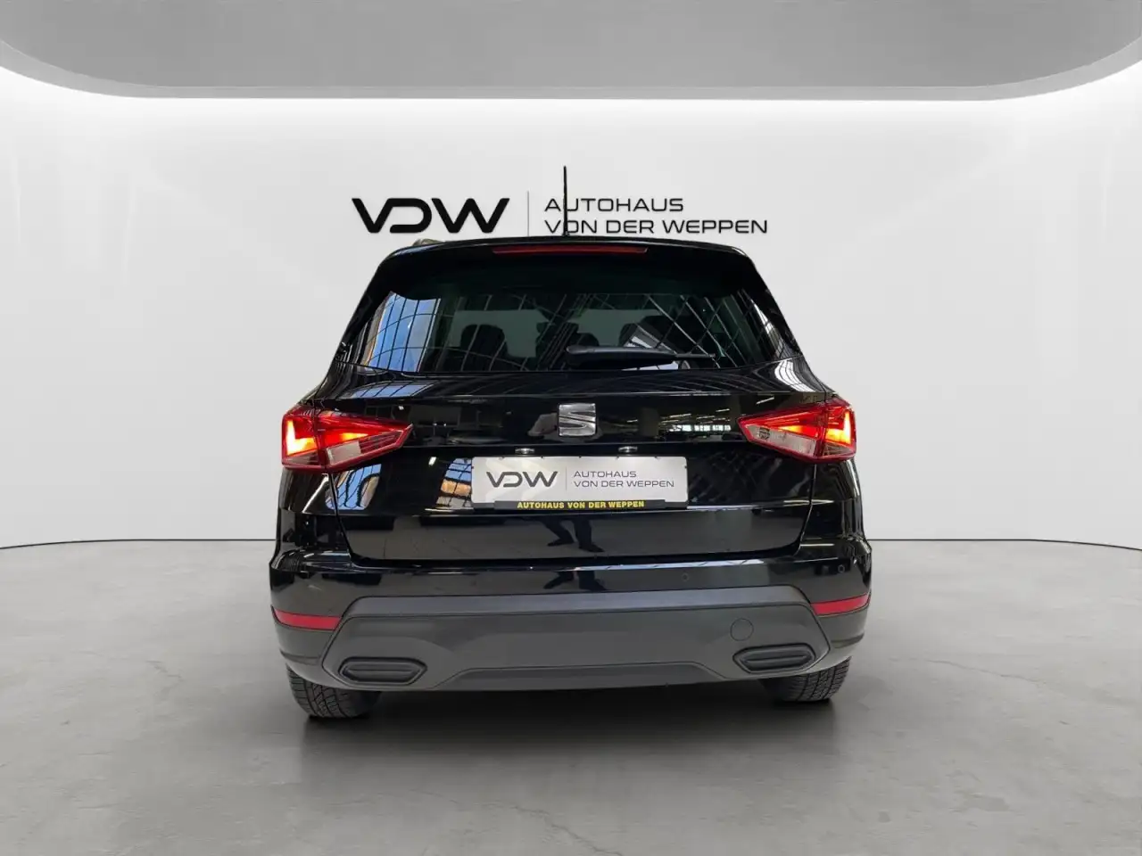 SEAT Arona Style Edition 1.0 TSI SHZ, Klima, GJR Klima — Galería del vehículo 8
