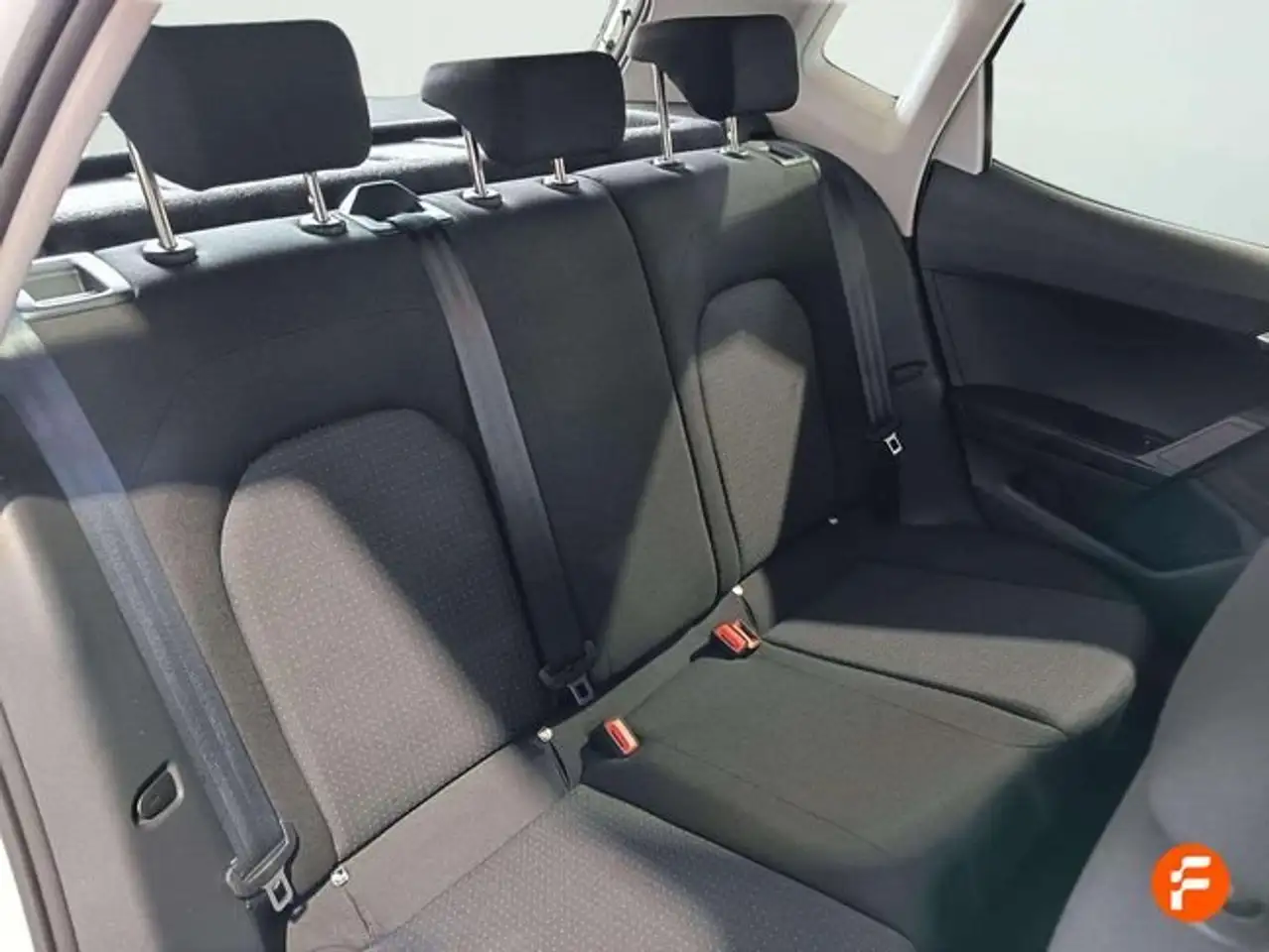 SEAT Arona 1.0 TSI 81kW (110CV) DSG FR XL — Galería del vehículo 24
