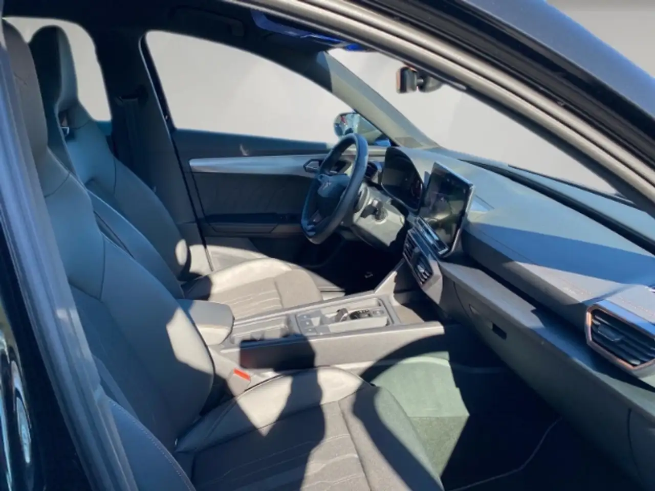 CUPRA Formentor Cupra VZ 2.0 TSI DSG Totwinkelass./ AHK elektr. kl — معرض صور السيارة 14
