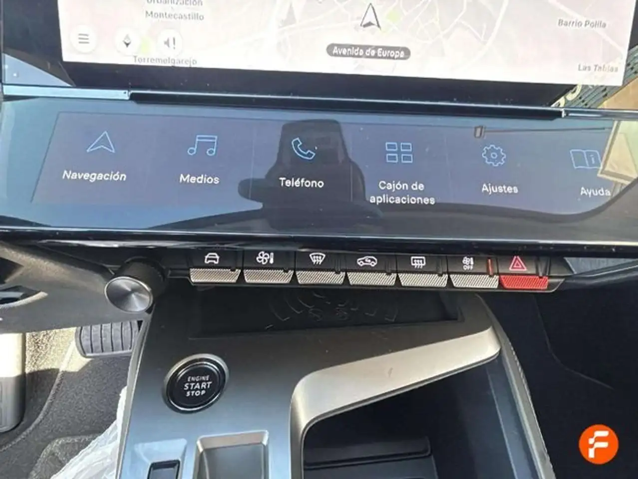 Peugeot 408 PureTech 130 Allure EAT8 — Vehicle gallery 17