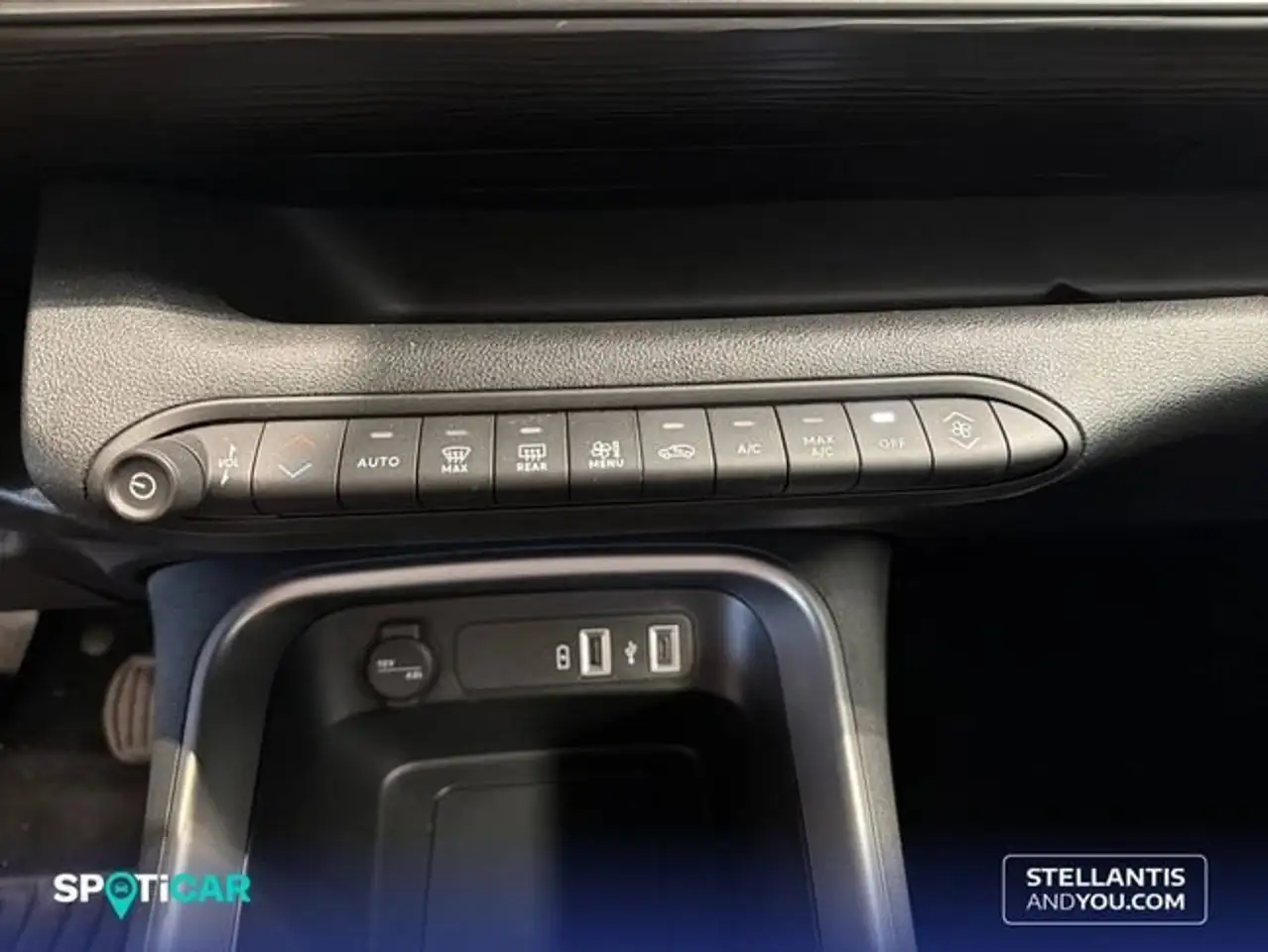 Jeep Avenger 1.2 Altitude 74KW — معرض صور السيارة 14