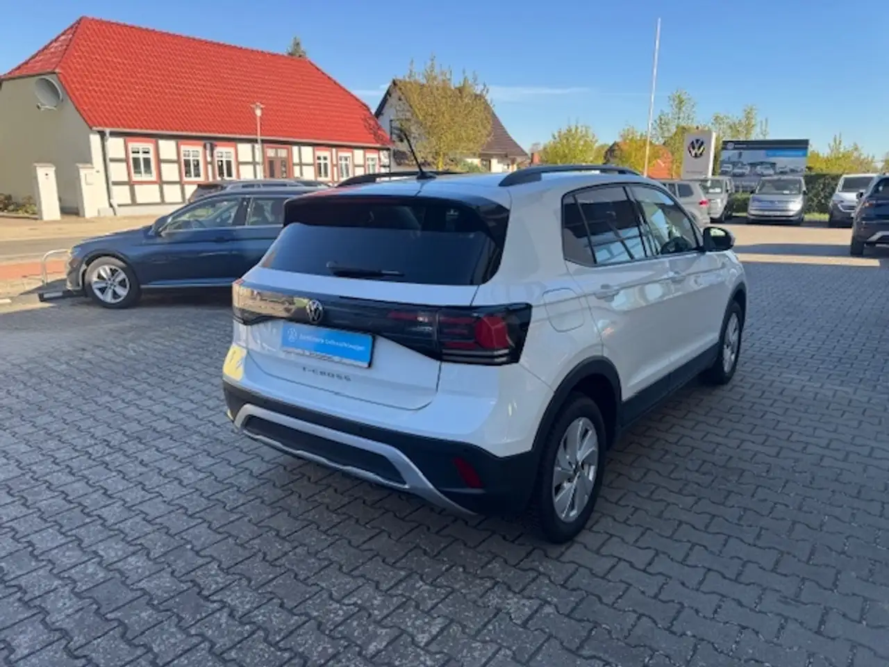 Volkswagen T-Cross 1.0 TSI Life — Vehicle gallery 7