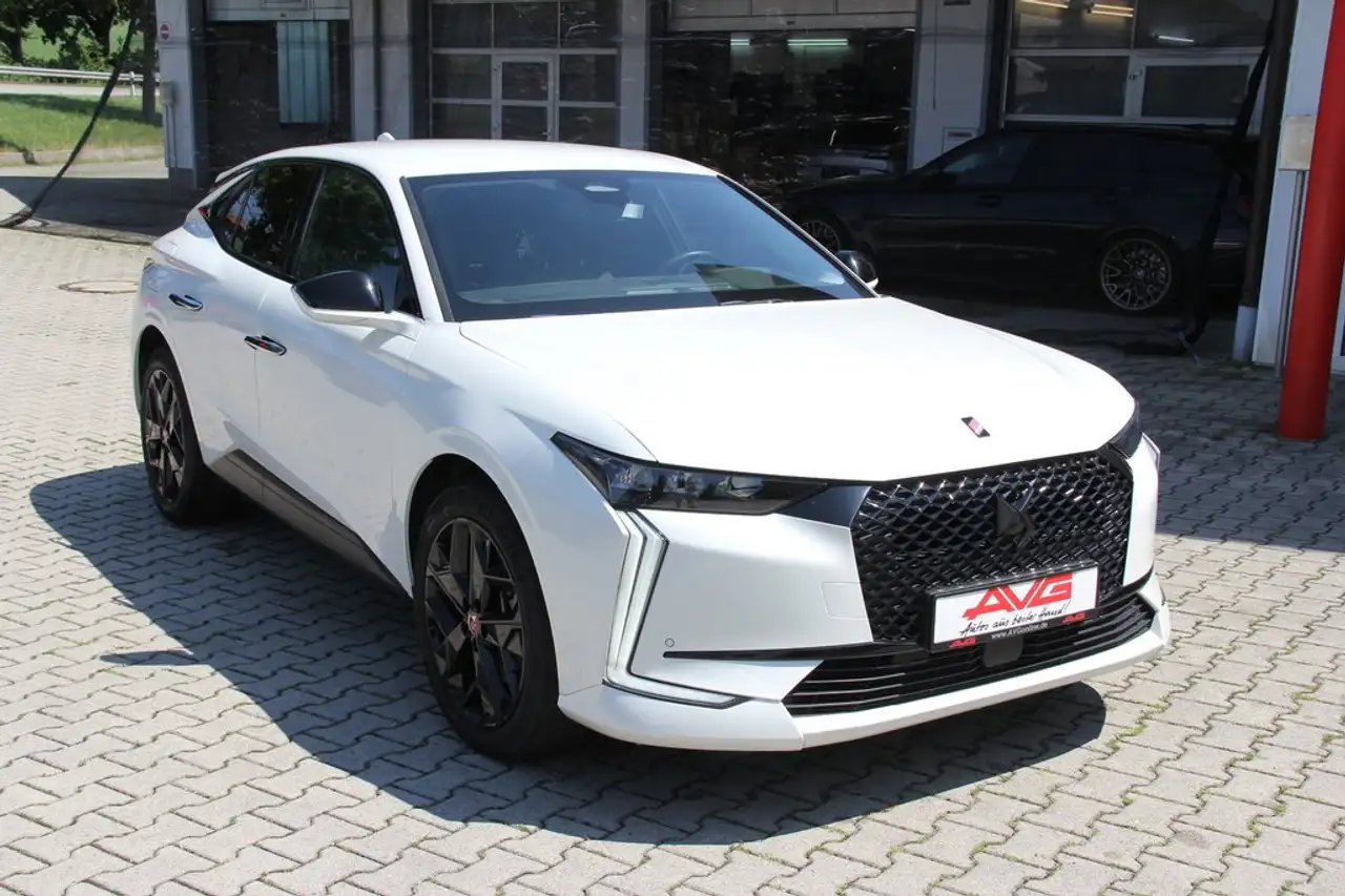 DS Automobiles DS 4 PHEV 225PS Performance Line HUD 19 ZOLL — Vehicle gallery 2