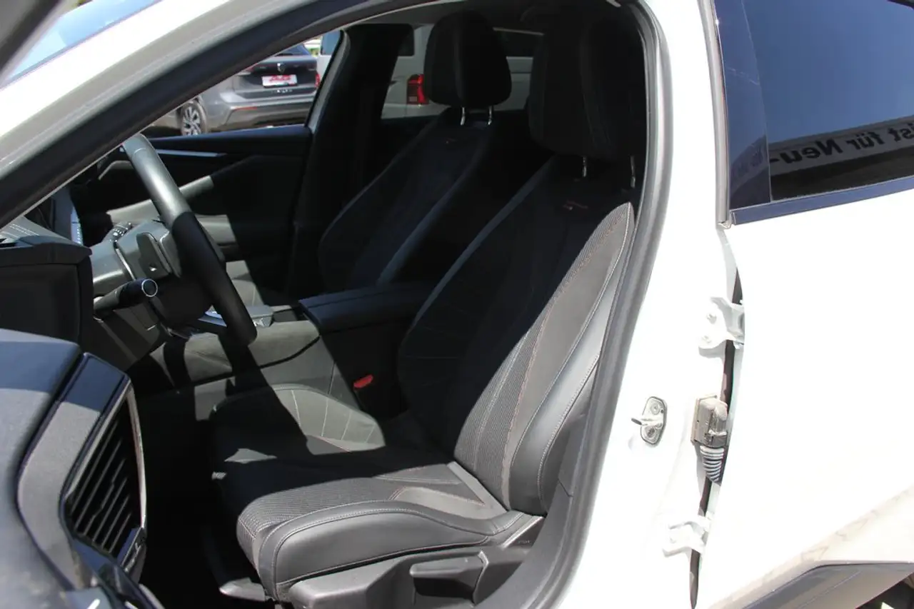 DS Automobiles DS 4 PHEV 225PS Performance Line HUD 19 ZOLL — Vehicle gallery 7