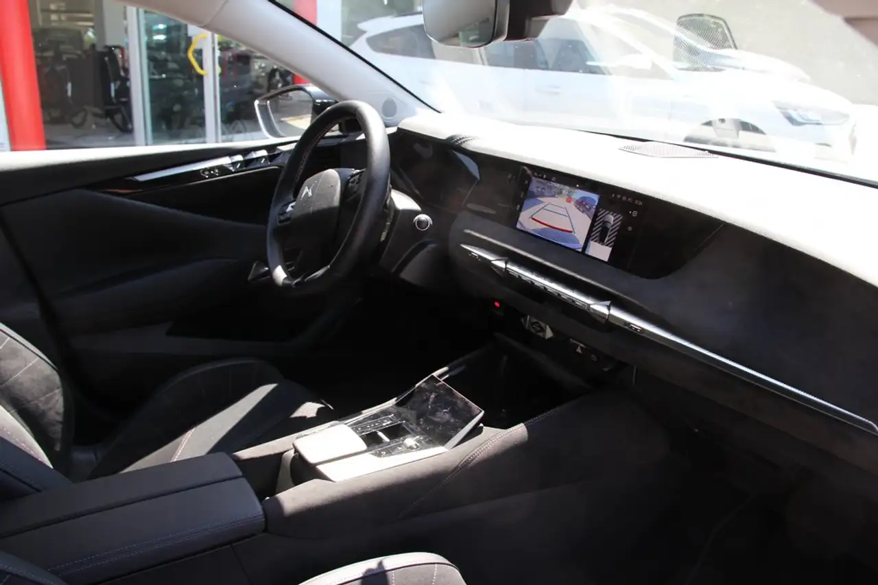 DS Automobiles DS 4 PHEV 225PS Performance Line HUD 19 ZOLL — Vehicle gallery 5