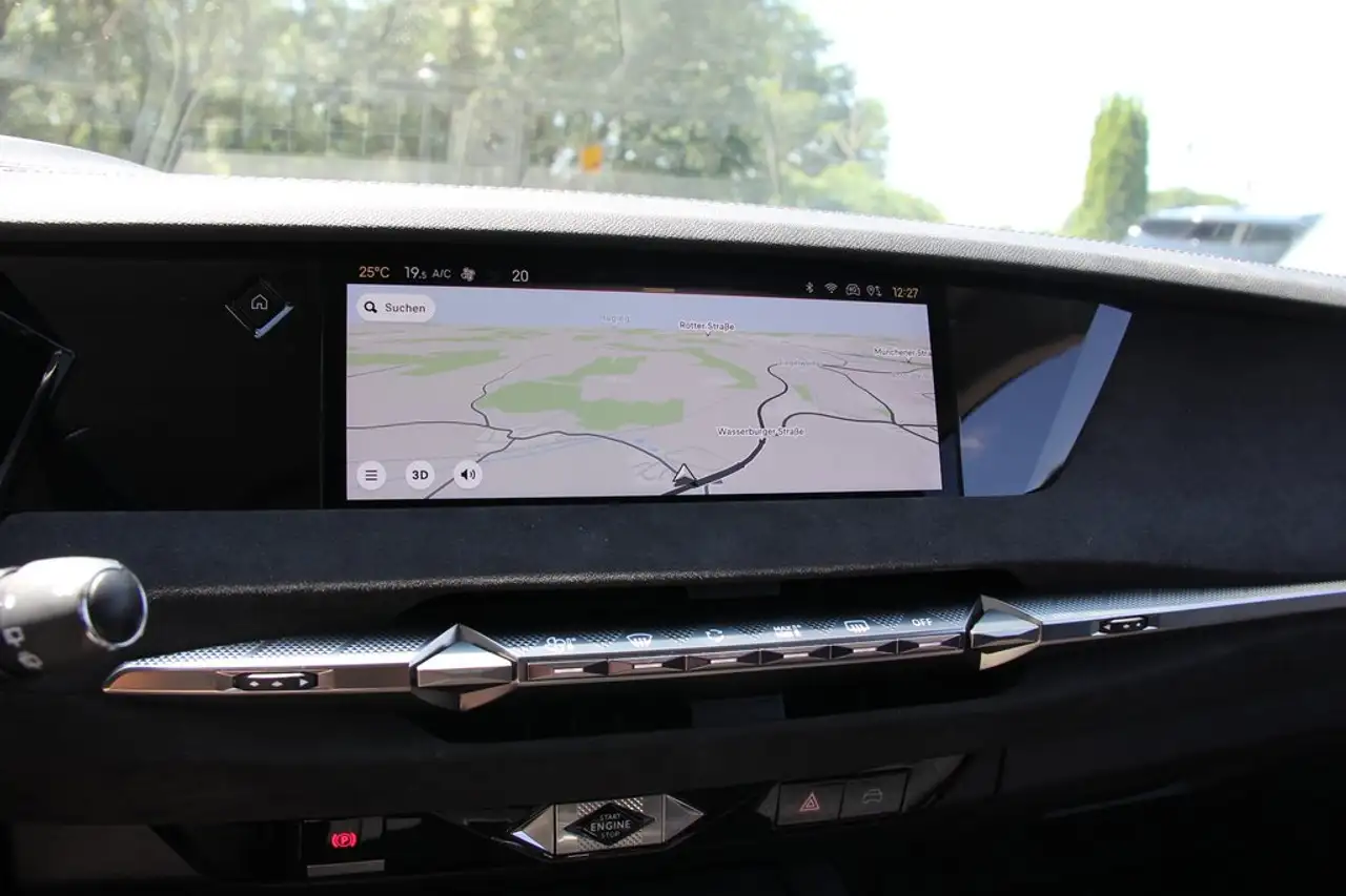DS Automobiles DS 4 PHEV 225PS Performance Line HUD 19 ZOLL — Vehicle gallery 11