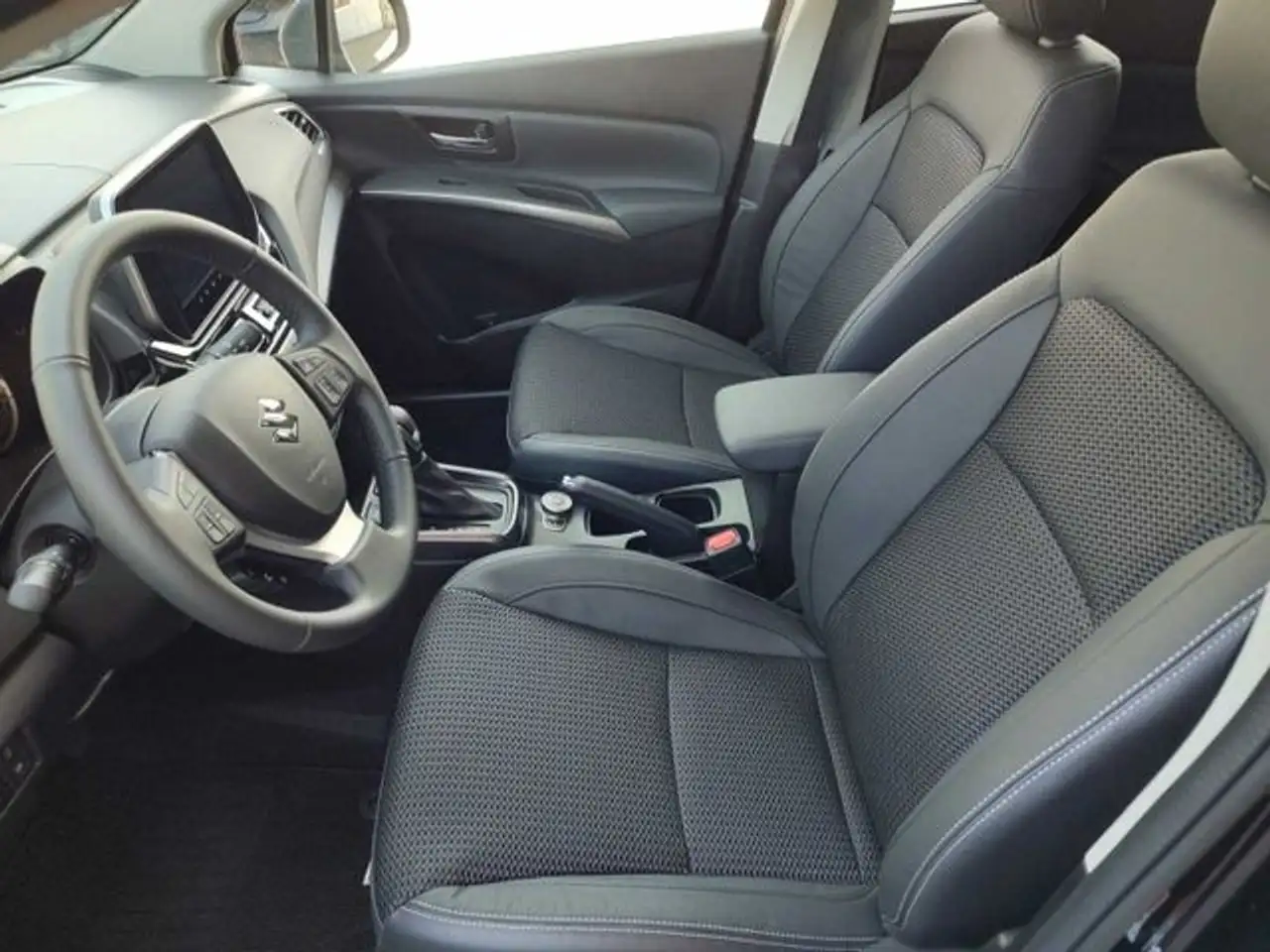 Suzuki SX4 S-Cross Comfort+ Allgrip 4x4 Automatik 1.5. Dualjet — معرض صور السيارة 7
