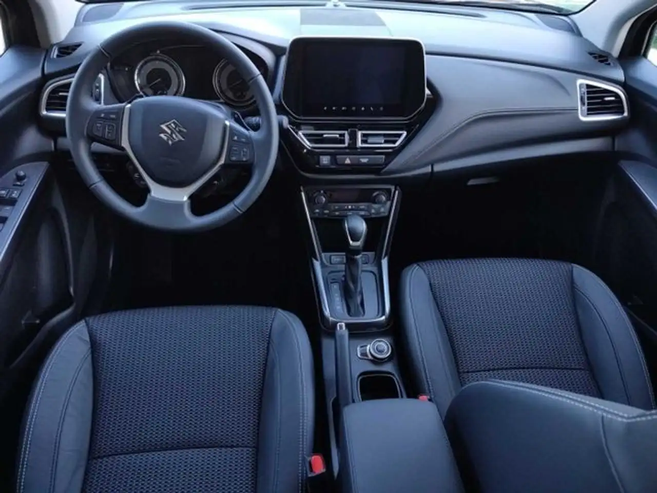 Suzuki SX4 S-Cross Comfort+ Allgrip 4x4 Automatik 1.5. Dualjet — معرض صور السيارة 12
