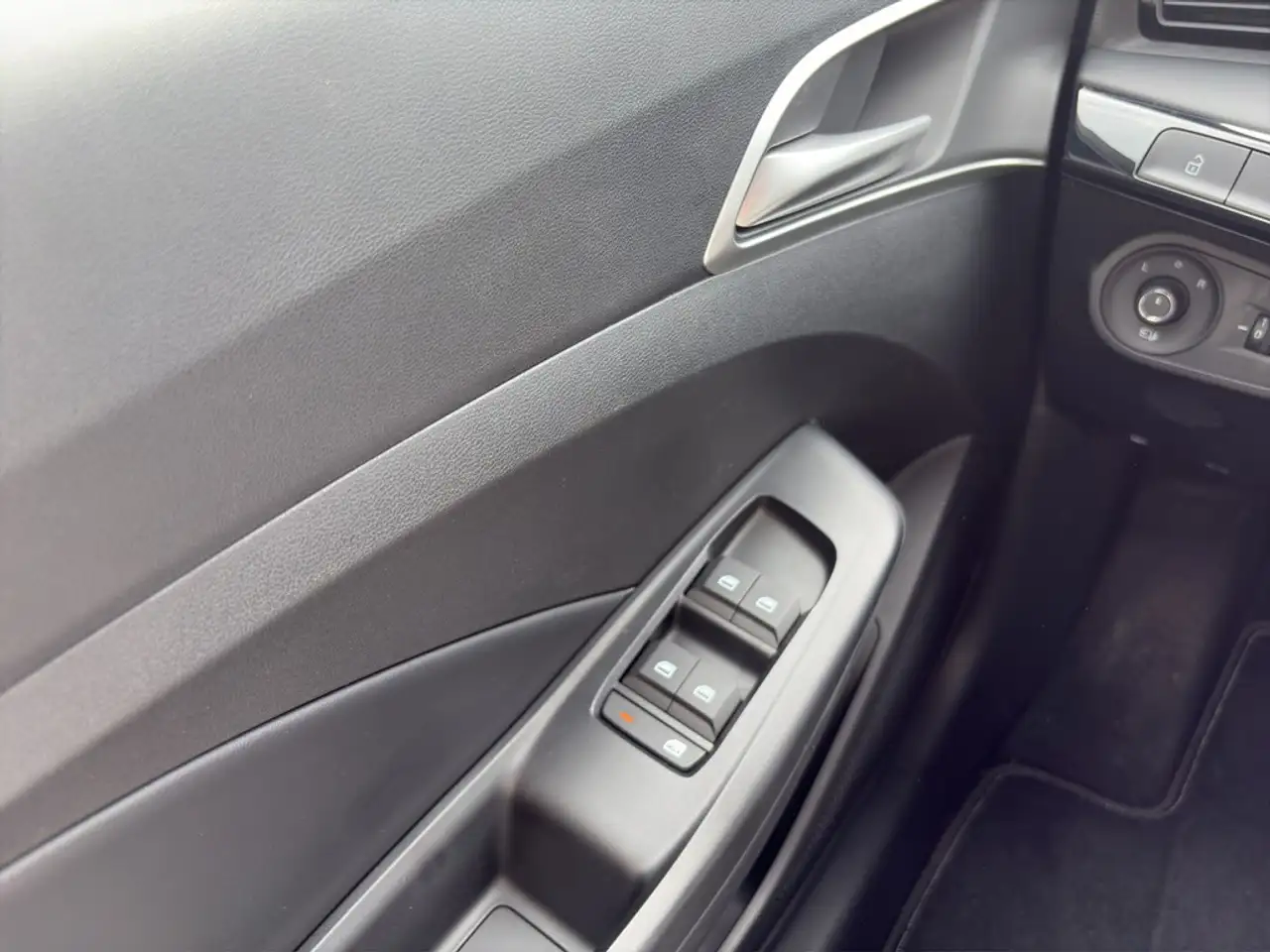 MG MG3 1.5 Hybrid+ Automatik Luxury LED*NAV*SHZ*ACC*PD... — Vehicle gallery 15