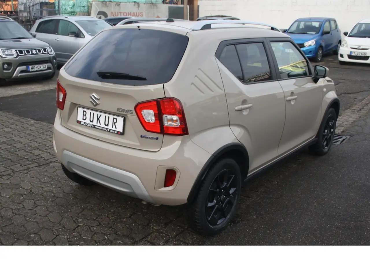 Suzuki Ignis Comfort Automatik *bis 8 Jahre Garantie* — Vehicle gallery 9