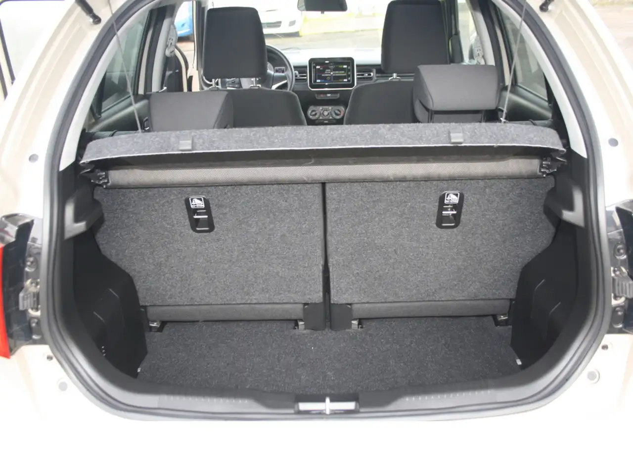 Suzuki Ignis Comfort Automatik *bis 8 Jahre Garantie* — Vehicle gallery 14