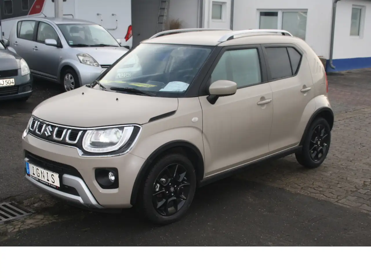 Suzuki Ignis Comfort Automatik *bis 8 Jahre Garantie* — Vehicle gallery 5
