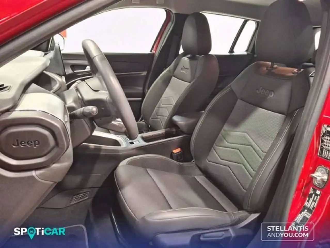 Jeep Avenger BEV Altitude 115KW 54Kwh — معرض صور السيارة 9