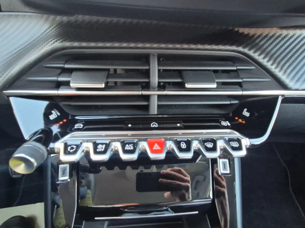Peugeot 208 Allure PT 100 AHK SHZ 360 Kamera LED Klimaautom DA — معرض صور السيارة 16