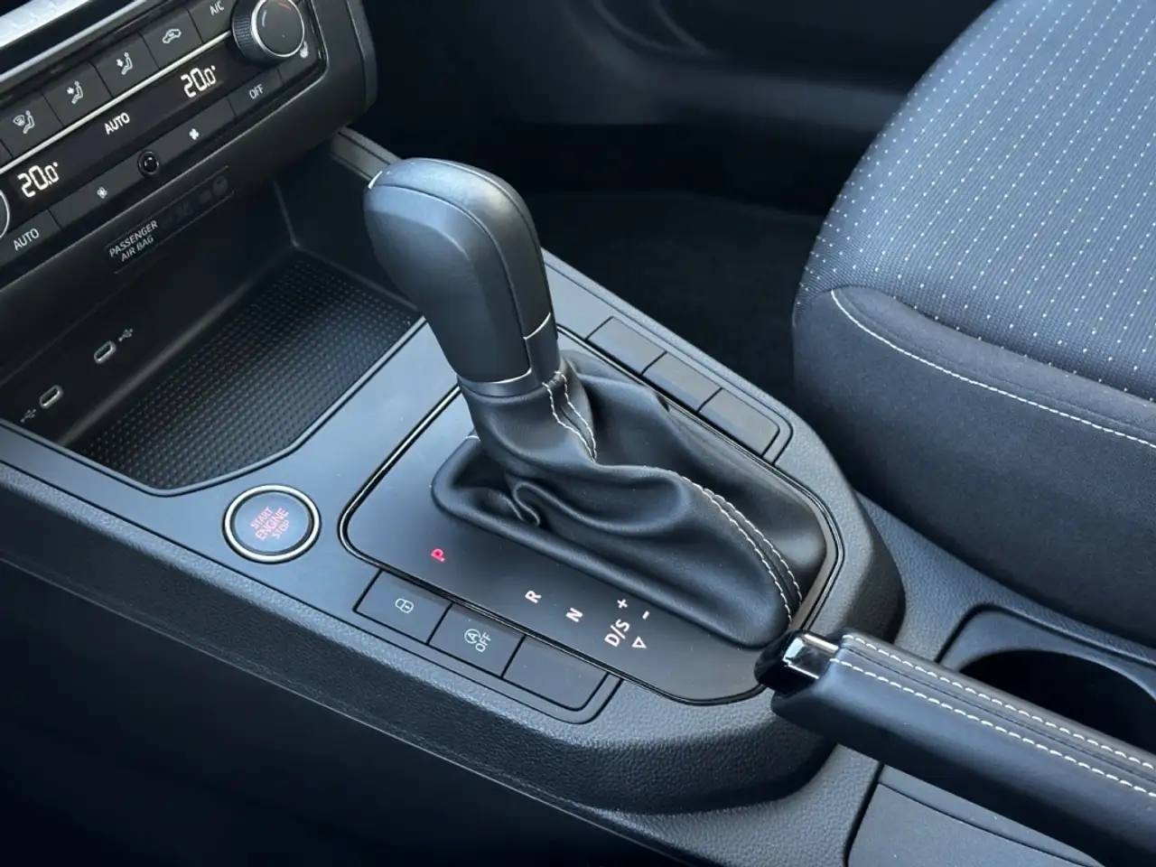 SEAT Ibiza 1.0 TSI DSG Style Edition GJR ACC Shz FullLink LED — Vehicle gallery 15