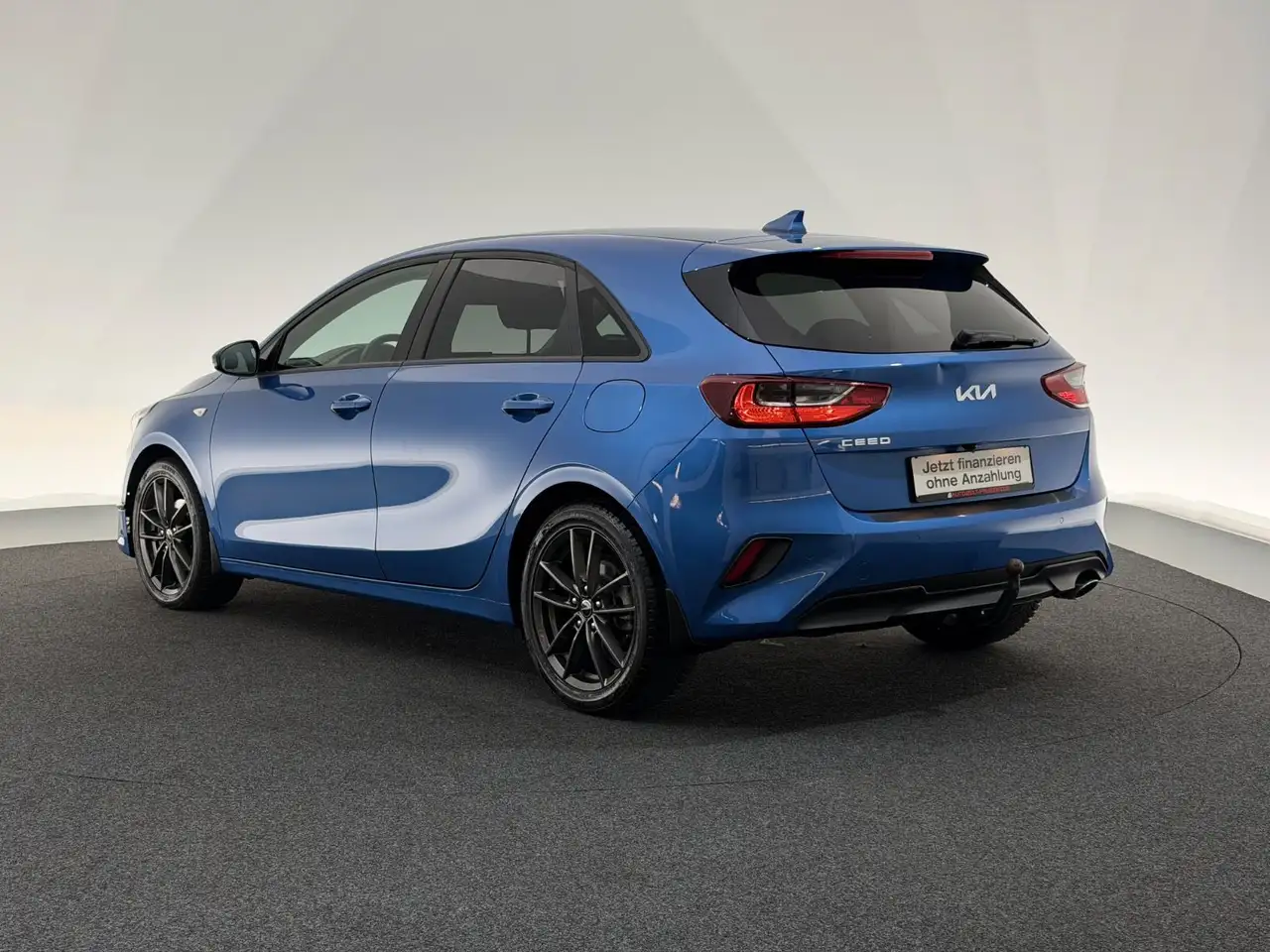 Kia Ceed / cee'd Ceed 1.5 T-GDI DCT*SPIRIT*LED-AHK-JBL-APPLE-ACC — Vehicle gallery 5