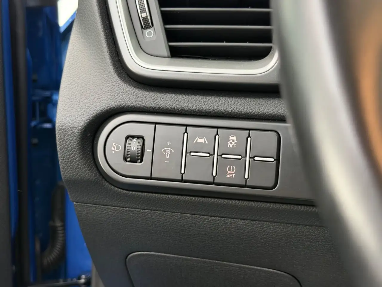 Kia Ceed / cee'd Ceed 1.5 T-GDI DCT*SPIRIT*LED-AHK-JBL-APPLE-ACC — Vehicle gallery 30