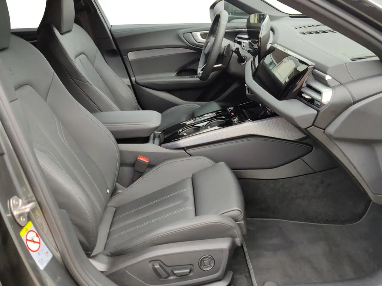 Audi A5 Avant TFSI S-tronic S-Line LED*NAV*SHZ*ACC*PARK... — Galerie du véhicule 12