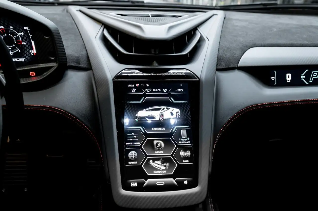 Lamborghini Revuelto Black Edition - Lift - Cam — معرض صور السيارة 25