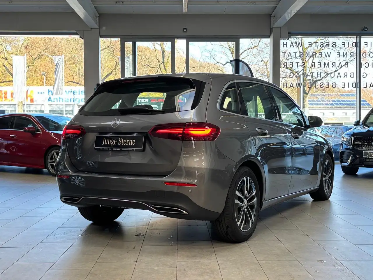 Mercedes-Benz B 200 Progressive KAMERA+LED+CARPLAY+EASYPK+DAB — معرض صور السيارة 7