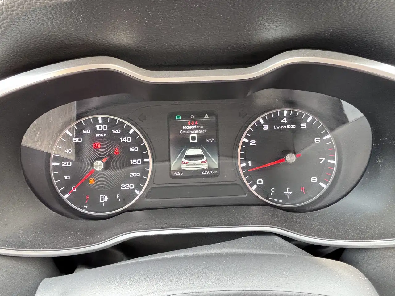 MG ZS 1.5 VTi Comfort*2.HAND-EURO 6-ALU-LED-CARPLAY* — معرض صور السيارة 11