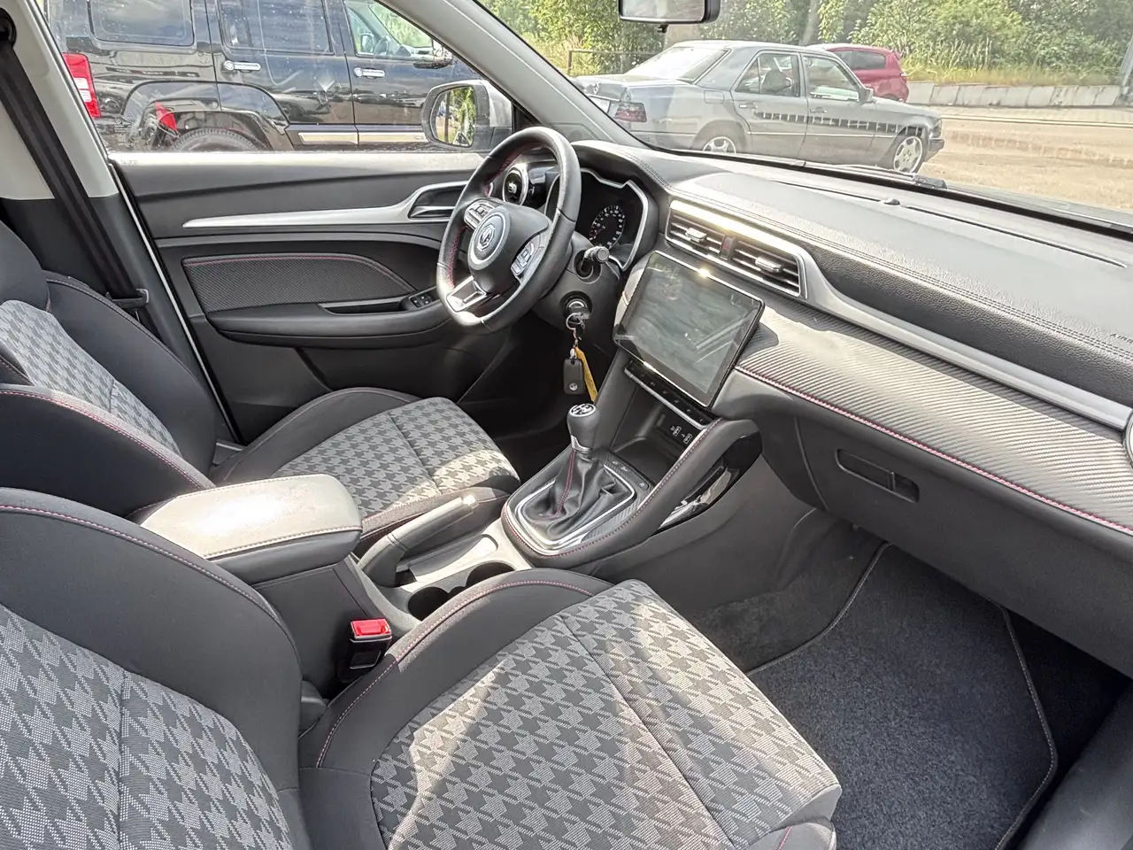 MG ZS 1.5 VTi Comfort*2.HAND-EURO 6-ALU-LED-CARPLAY* — معرض صور السيارة 16