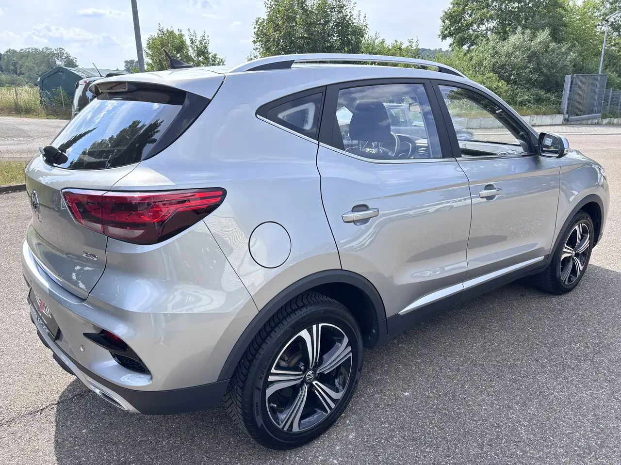 MG ZS 1.5 VTi Comfort*2.HAND-EURO 6-ALU-LED-CARPLAY* — معرض صور السيارة 4