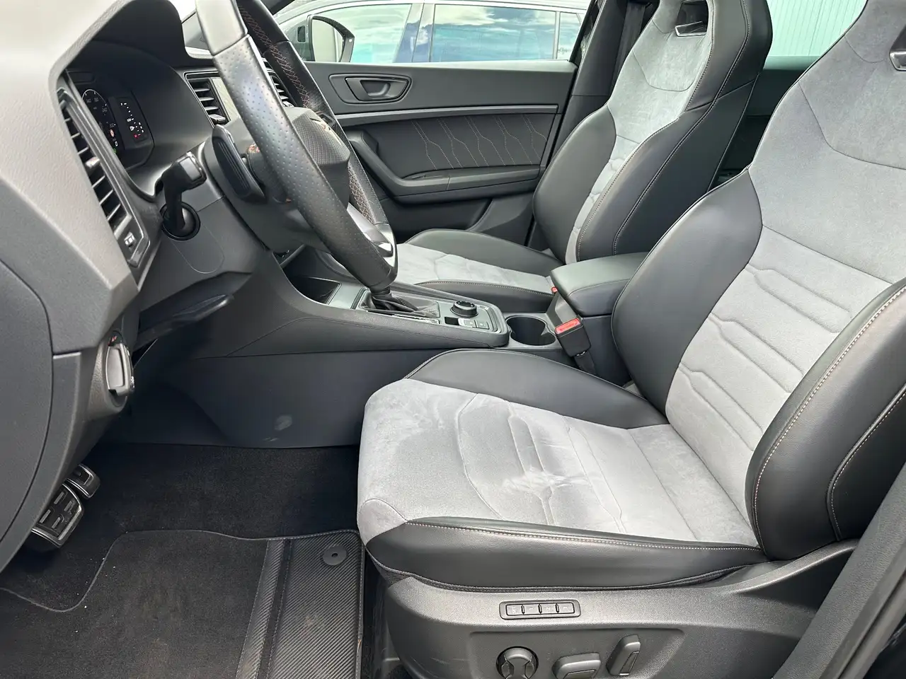 CUPRA Ateca 2.0 TSI 4Drive Tribe Edition NAV+LED+PANO+19ZOLL — معرض صور السيارة 11