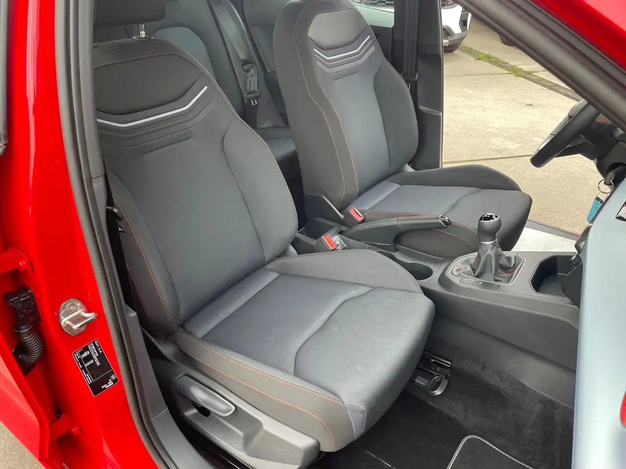 SEAT Ibiza FR/Klima/Navi CarPlay/Kamera/SitzHeiz/AHK — Galerie du véhicule 32