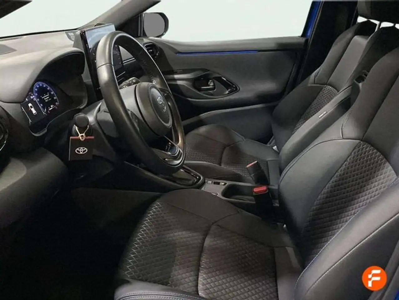 Toyota Yaris 130H 1.5 Premiere Edition — Vehicle gallery 8
