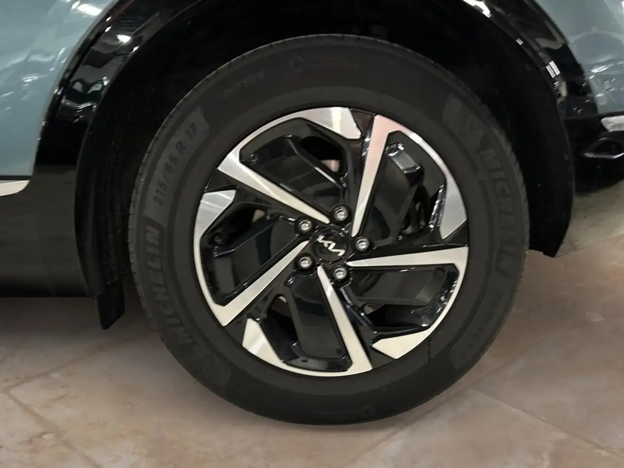 Kia Sportage 1.6 T-GDi PHEV Tech 4x4 252 — Galería del vehículo 13