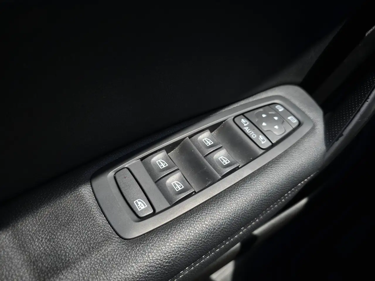 Renault Megane Life — معرض صور السيارة 12
