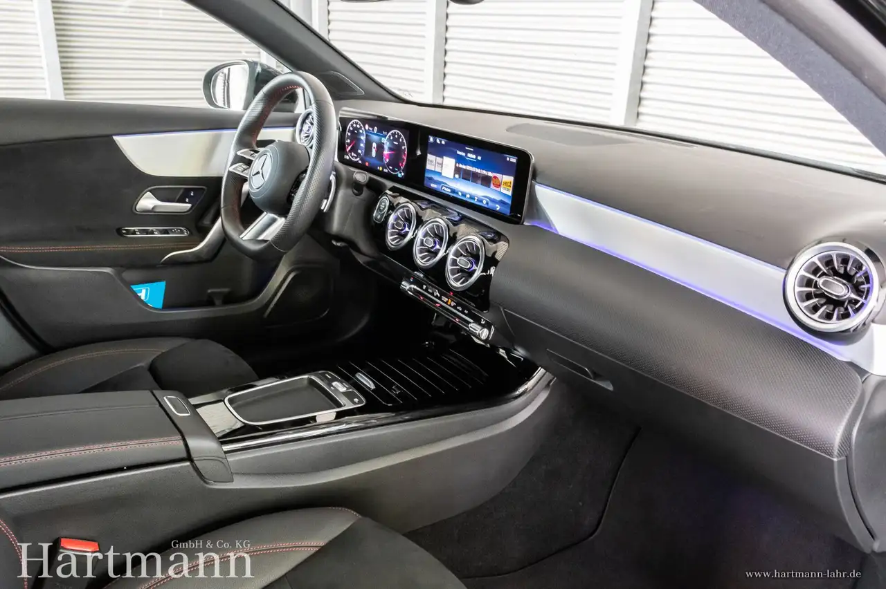 Mercedes-Benz A 200 A 200 AMG Multibeam Totwinkel KeylGo Ambiente — Galería del vehículo 8