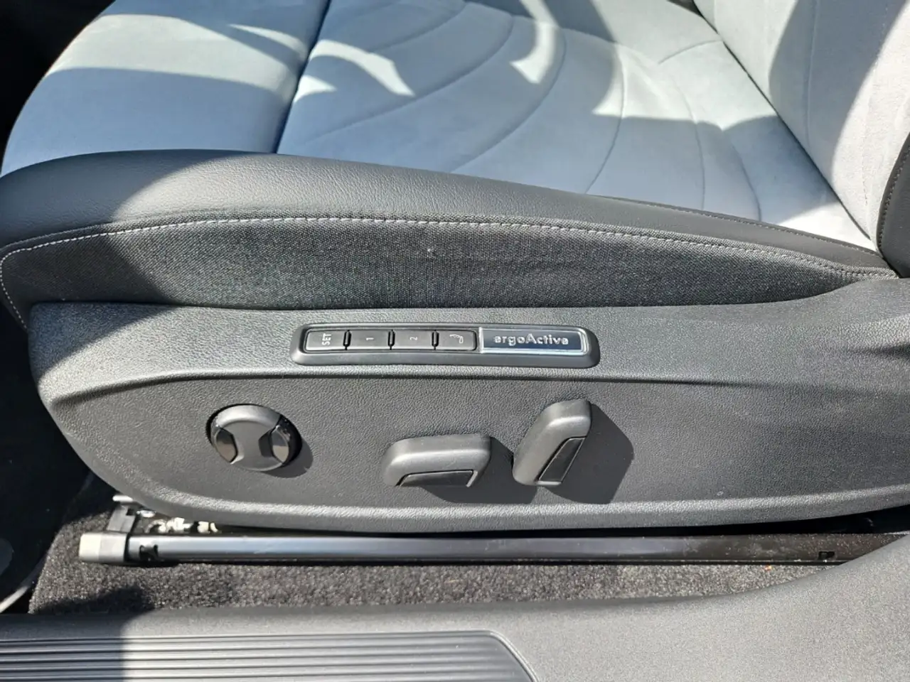 Volkswagen ID.3 Pro 62 kWh MOVE LED ACC NAV PDC RFK LM GJR SHZ — Vehicle gallery 15