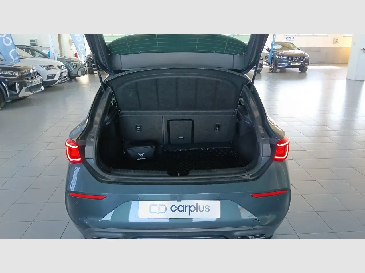 CUPRA Leon 1.5 eTSI 110 DSG — معرض صور السيارة 13