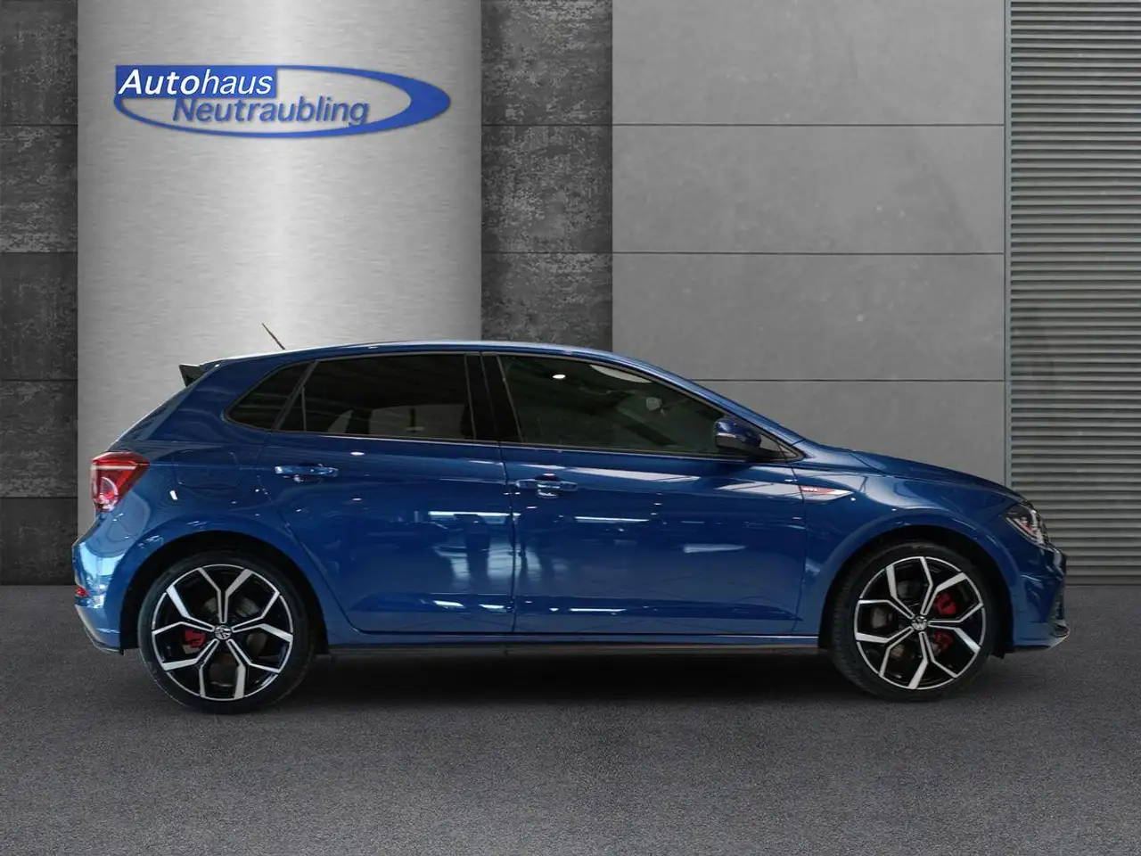 Volkswagen Polo 2.0 TSI "GTI" 207 PS DSG+SHZ+NAVI+IQ.DRIVE — Vehicle gallery 7