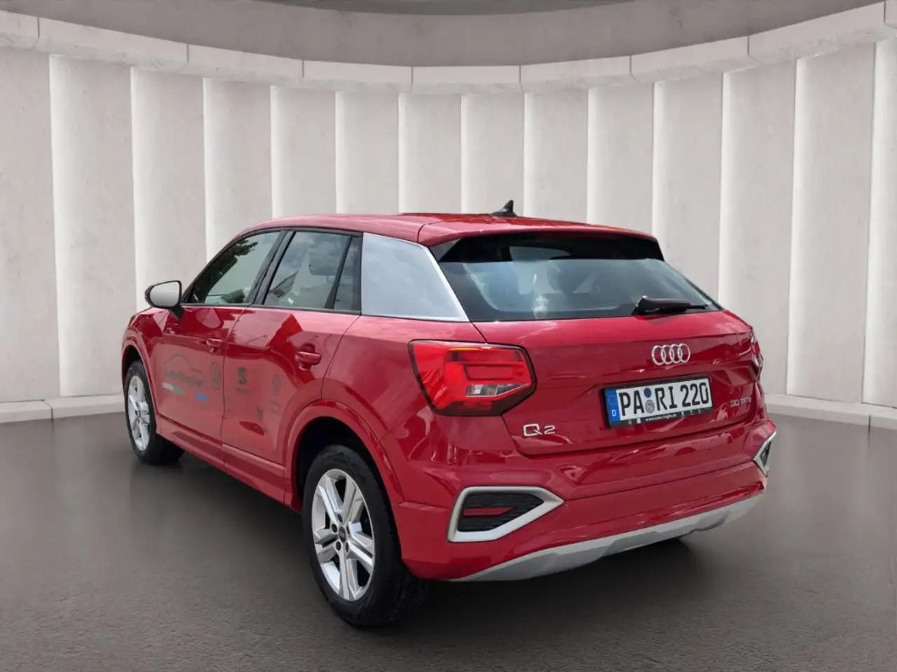 Audi Q2 CLIMATR+ALU+PDC — معرض صور السيارة 6