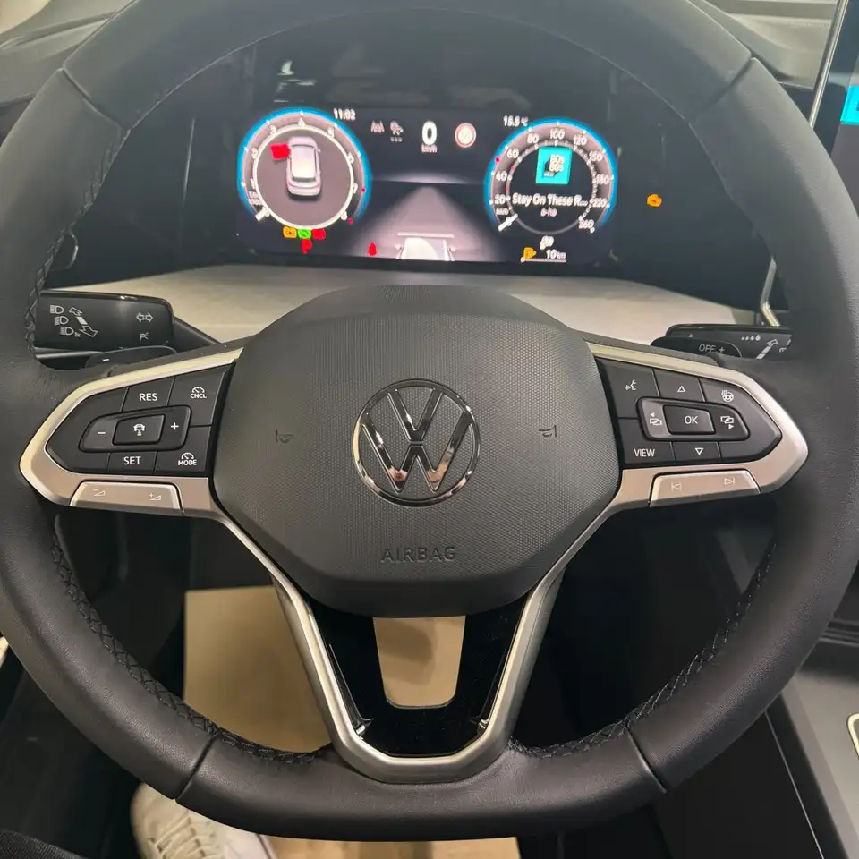 Volkswagen Golf VIII Lim. 1.5 eTSI Life — معرض صور السيارة 11