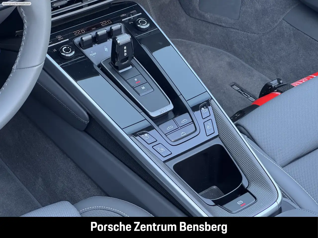 Porsche 992 911 Turbo S Cab. / Lift / nur 1000 KM / UPE 284.90 — Vehicle gallery 30