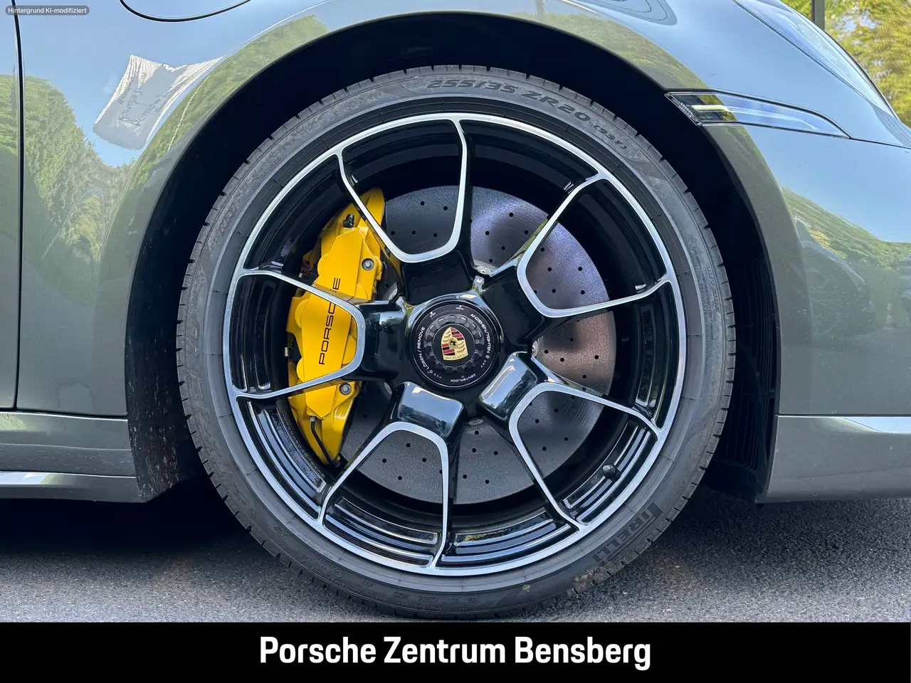 Porsche 992 911 Turbo S Cab. / Lift / nur 1000 KM / UPE 284.90 — Vehicle gallery 22