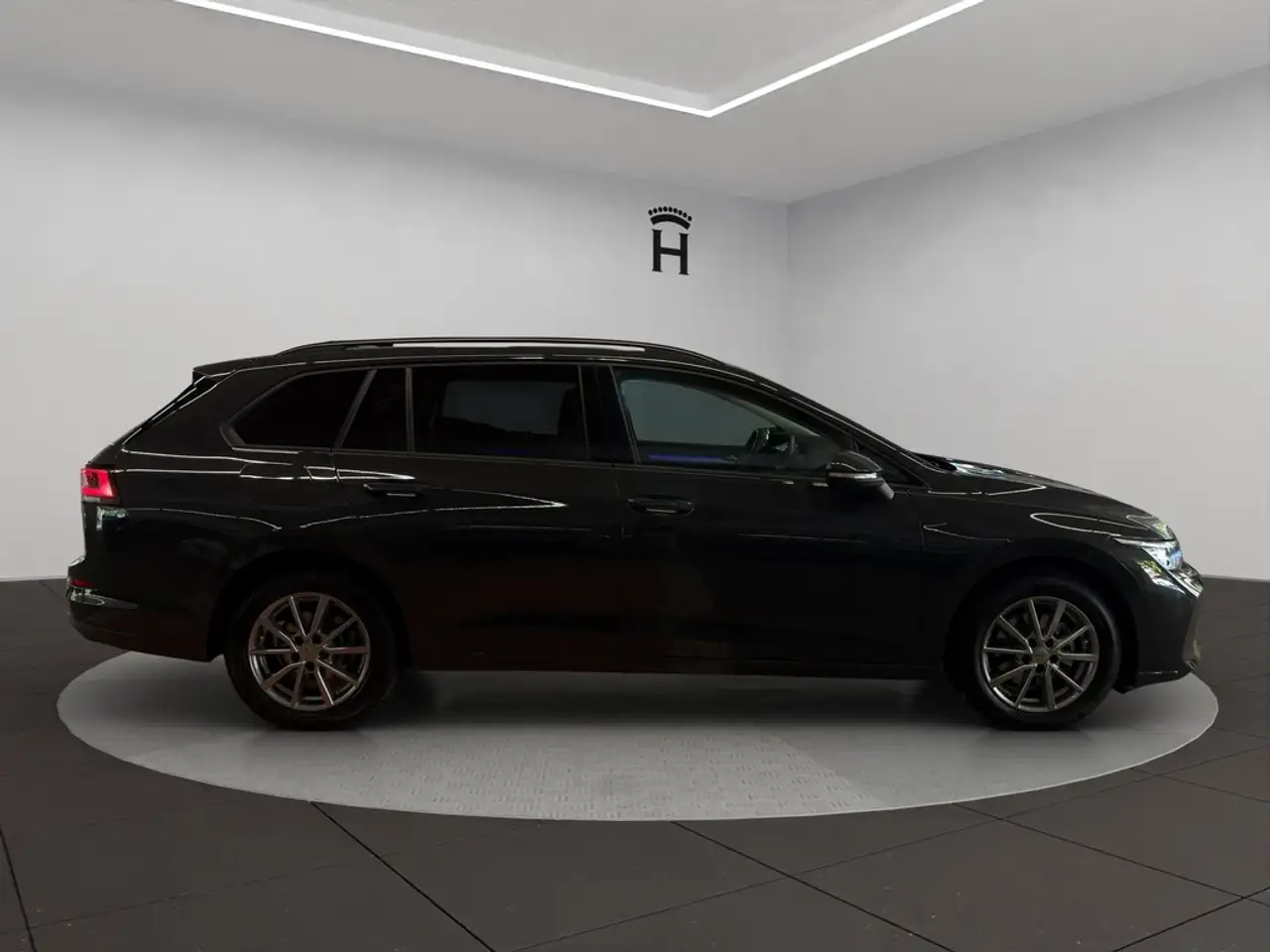 Volkswagen Golf VIII Var 1.5 TSI Life AHK MatrixLED SzHzg — Galerie du véhicule 7