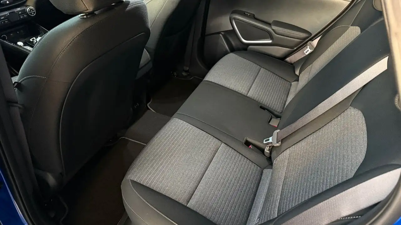 Kia Soul e-Soul Inspiration 64 kWh WP, Glasdach — Vehicle gallery 10