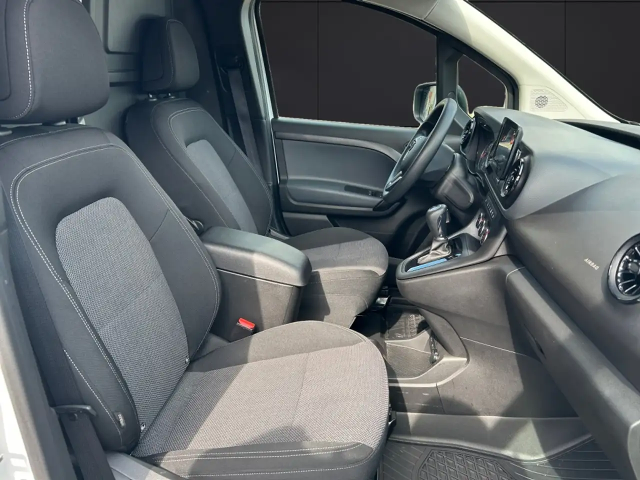 Mercedes-Benz Citan 113 Kasten PRO Lang 7GT*MBUX*AHK*KAMERA — معرض صور السيارة 11