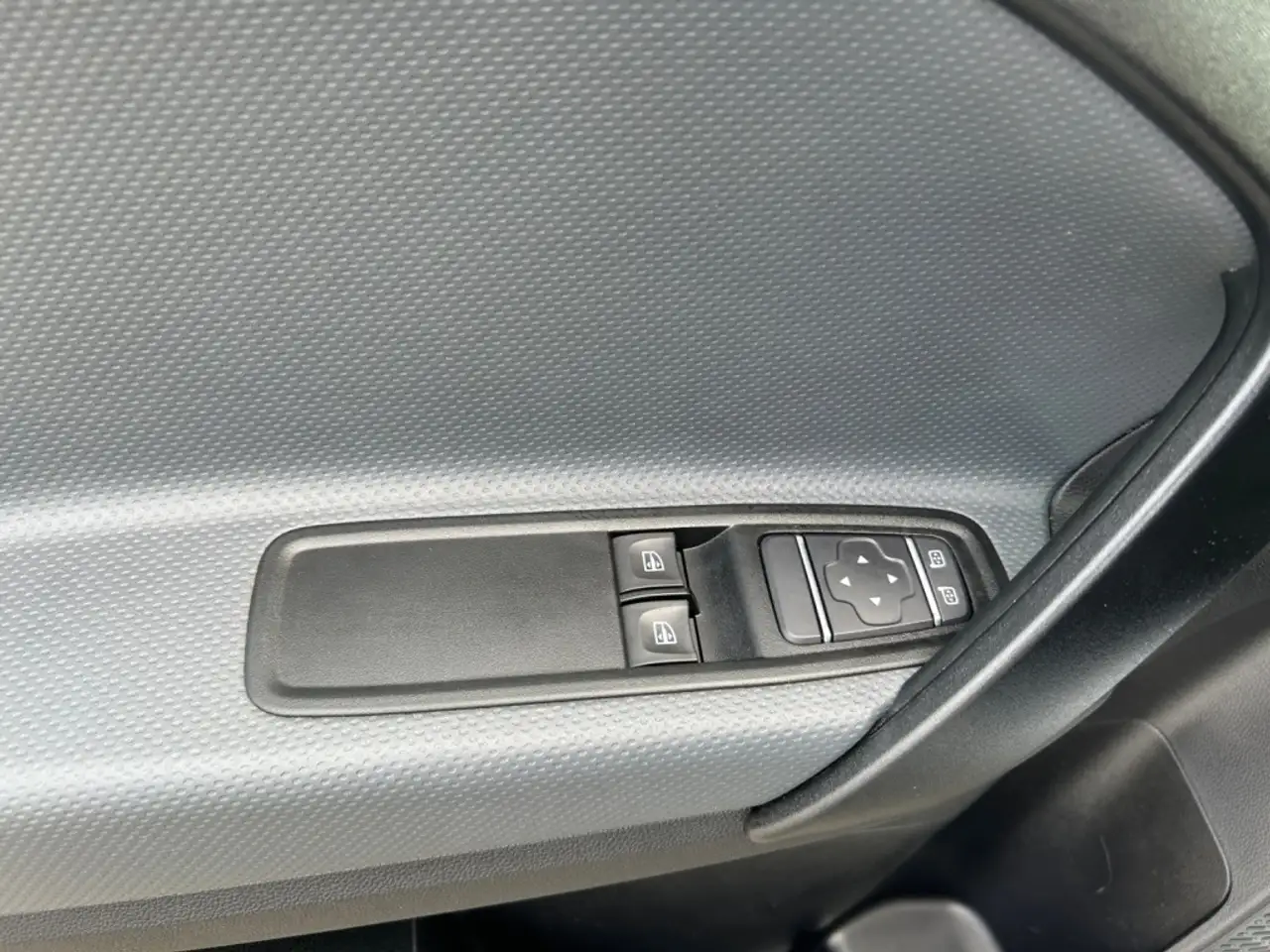 Mercedes-Benz Citan 113 Kasten PRO Lang 7GT*MBUX*AHK*KAMERA — معرض صور السيارة 10