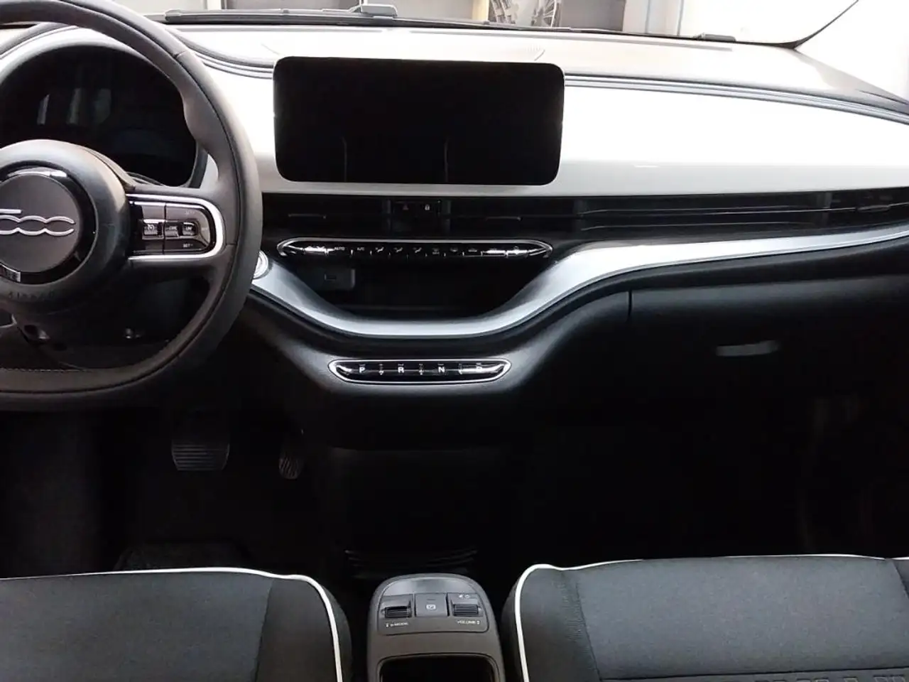 Fiat 500e 42 kwh — Galerie du véhicule 23