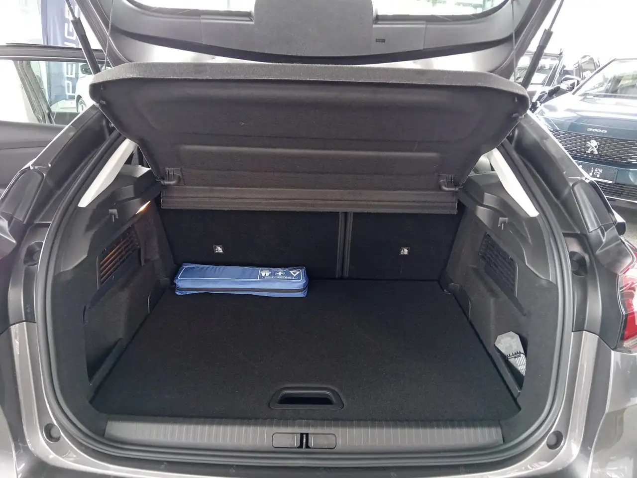 Citroen C4 C-Series LED+Navi+SHZ+2xKlima+KlimaA+LM+PDC — معرض صور السيارة 14