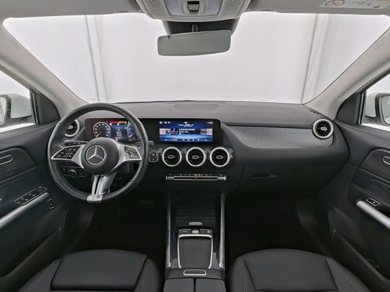 Mercedes-Benz GLA 200 Panorama*KAMERA*WINTER PROGRESSIVE — Galería del vehículo 7