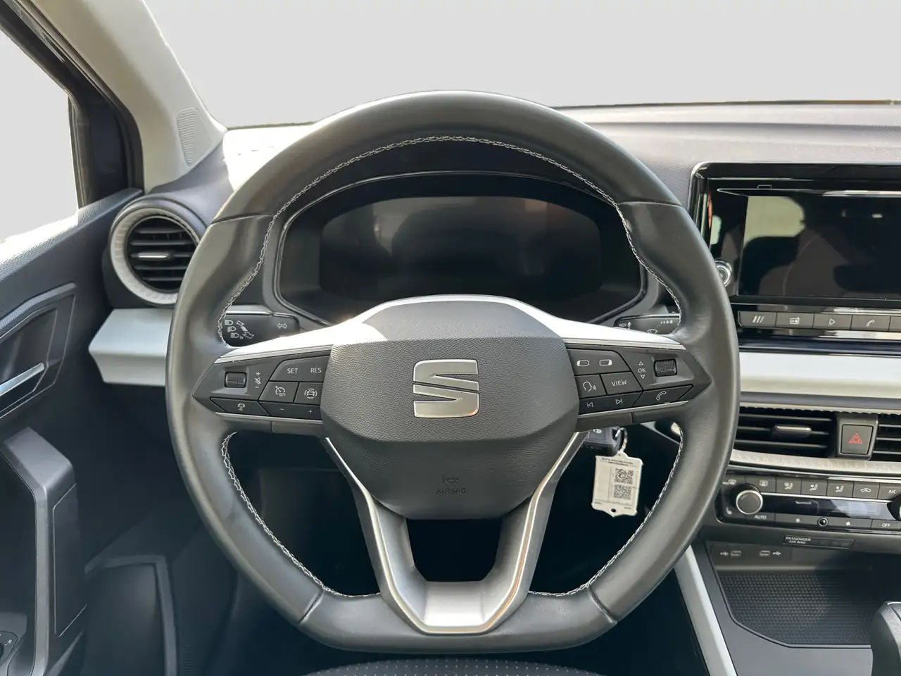 SEAT Arona 1.0TSI DSG Style Edition LED CAM AHK ACC — Galerie du véhicule 9