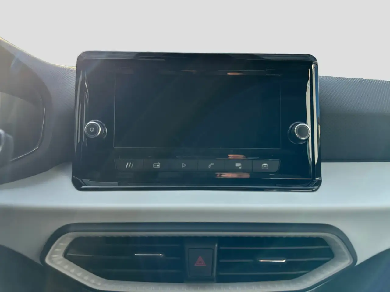 SEAT Arona 1.0TSI DSG Style Edition LED CAM AHK ACC — Galerie du véhicule 7